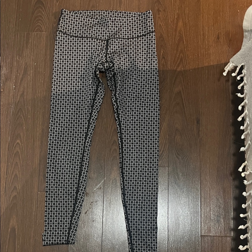 Lululemon Athletica Geometric Black and Gray Leggings